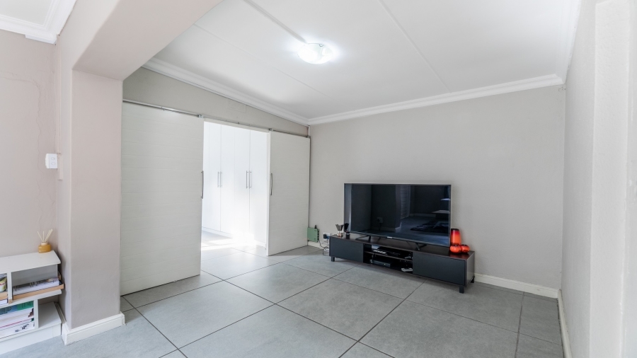 To Let 2 Bedroom Property for Rent in Avondale Western Cape